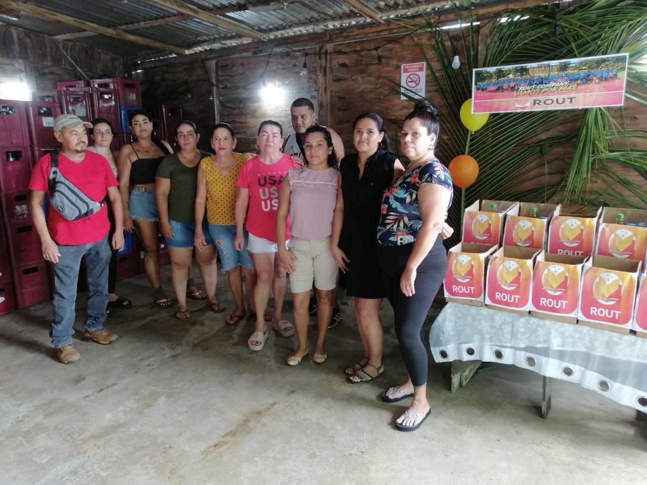 Actividad comunitaria y entrega de donaciones